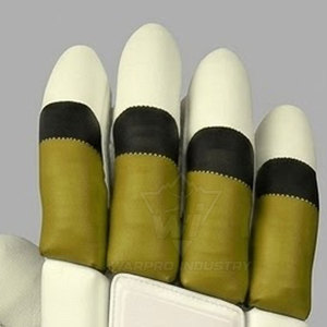 Guantes de Cricket Duraderos y Transpirables para Protección Deportiva Profesional en Bateo y Entrenamiento - Product Image 6