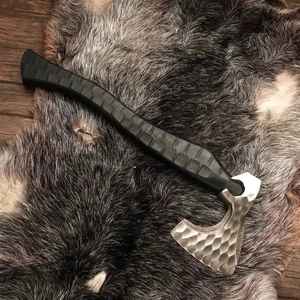 Hacha de Batalla Estilo Vikingo de Acero con Alto Contenido de Carbono, Hecha a Mano, de Grado Industrial para Exteriores, con Mango de Madera para Acampar, con Funda - Product Image 1