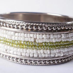 กำไลข้อมือโลหะเงินโบราณแบบดั้งเดิมเคลือบสีทองแดง สไตล์โมเดิร์น  สำหรับส่งออก มีหลายแบบให้เลือก - Product Image 1