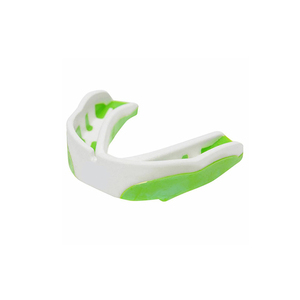 Protège-dents en silicone vert pour enfants, léger, équipement de sport protecteur, ajustement universel, conception à enfiler - Product Image 4