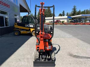 Mini-excavatrice Kubota U10-5 durable, équipement à chenilles petit et puissant pour l'agriculture, l'aménagement paysager, le terrassement, le creusement, les travaux de démolition - Product Image 2