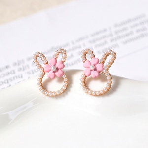 Orecchini pendenti con perla di coniglio simpatici orecchini a forma di coniglietto di fiori Easter Party gioielli regali per donne ragazze - Product Image 3
