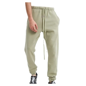 Pantalones Deportivos para Hombre de Alta Calidad, Ligeros, de 410 g/m², con Diseño Recto, 100% Poliéster, Estampado Personalizado, Color Gris Liso, con su Etiqueta - Product Image 1