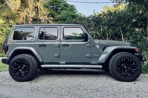 JEEP WRANGLER UNLIMITED SAHARA 4X4 2019 USADO, Volante a la Izquierda/Derecha - Product Image 6