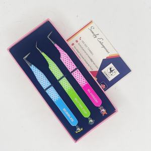 Pince à épiler Somofy Enterprises Powderpuff Bottom Design, faite à la main, de précision, durable, en acier inoxydable, 10 mm de longueur, à dents - Product Image 3