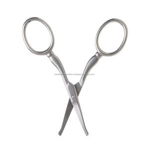 Ciseaux de manucure professionnels en acier inoxydable, lame droite et tranchante, durables pour les soins des ongles, des cuticules et des sourcils - Product Image 2