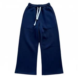 Pantalon de survêtement à jambe droite en polaire pour hommes de luxe personnalisé Pantalon de survêtement pour hommes Pantalon de survêtement évasé délavé à l'acide avec logo personnalisé - Product Image 6