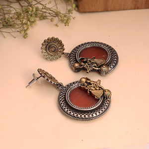 Pendientes Colgantes de Latón Oxidado Tradicionales Antiguos con Regalo para Ella - Product Image 4