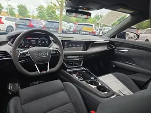 ได้รับการรับรอง2024 Audi RS E-Tron GT - Product Image 5