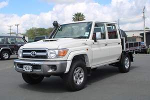 Offre de réduction sur véhicule d'occasion propre 2022 Toyota Land Cruiser LX 4.5dt 4x4 5MT RHD/LHD, faible kilométrage - Product Image 2