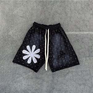 Pantalones cortos OEM personalizados de estilo callejero para hombre, pantalones cortos 100% de algodón de felpa francesa, transpirables, de peso pesado, con dobladillo crudo, aspecto desgastado al sol - Product Image 5