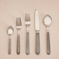 Ensemble de Couverts de Luxe en Acier Inoxydable, Finition Miroir Longue Durée, Écologique, Durable et Facile à Nettoyer, Idéal pour Mariages