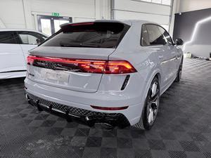Nuevo Audi RSQ8 2025 4.0L Pano TFSI Quattro 640 HP SUV Asientos de Cuero Techo Panorámico Faros LED R20 Izquierdo Oscuro - Product Image 4