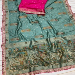 Sari de Seda Dola Pura de Lujo VASTRA COTTAGE con Bordado Meenakari Zari, Borde con Secuencia de Codificación y Blusa en Contraste - Product Image 3