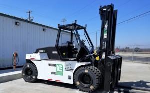 Chariots élévateurs pneumatiques IC haute capacité à vendre - Product Image 3