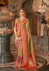El último diseñador Soft Pure Banarasi Silk Zari Weaving Border Saree de Fab Zone - Product Image 5