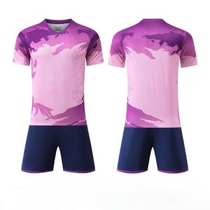 Ropa de fútbol más vendida, diseño de logotipo personalizado, venta de fábrica, precio barato, opción al por mayor para uniforme de fútbol, conjunto de nuevo diseño - Product Image 3