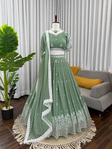 Kadınlar İçin Geleneksel İşlemeli Hızlı Kuruyan Faux Georgette Lehenga Choli Takımı Dupatta Parti Düğün Şenlikli Günler Gelin Stili - Product Image 6