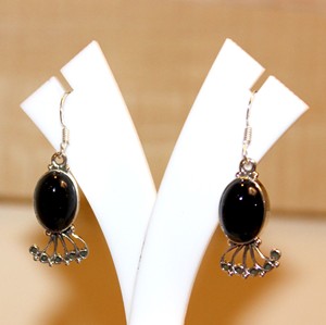 Boucles d'oreilles ethniques en argent sterling 925 bijoux à la mode fabriqués à la main au Népal avec des pierres d'obsidienne en cristal de guérison idée cadeau - Product Image 3