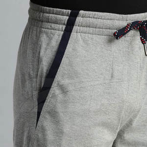 Pantalones cortos informales de algodón para hombre, cómodos, ecológicos, a la moda, con patrón sólido, personalizables, hechos en fábrica - Product Image 6