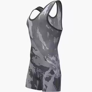 เสื้อกีฬาซับลิเมชันสำหรับผู้ชายผ้าโพลีเอสเตอร์พิมพ์โลโก้ตามสั่ง - Product Image 3