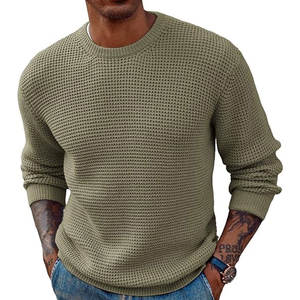Pull décontracté pour homme avec une sensation de fil doux pour un style d'hiver décontracté Pull en tricot au design simple pour homme - Product Image 1