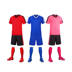 Jersey de fútbol de alta calidad, kits de ropa de fútbol personalizados, Material de poliéster duradero con logotipo personalizado, precio al por mayor - Product Image 4