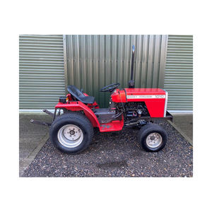 Tracteur diesel 4x4 Massey Ferguson 9500 70 CV à transmission par engrenages pour une productivité élevée du moteur, idéal pour le labour, le semis et la récolte - Product Image 1