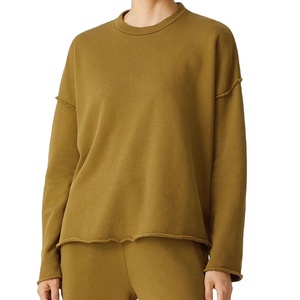 Sweat-shirt décontracté en maille à col rond pour femme, de haute qualité, design uni teint, logo frontal, mélange de coton, idéal pour l'hiver - Product Image 4