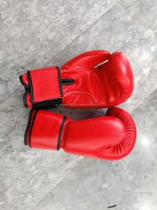 Pro Muay Thai Kickboxing Gants de boxe Équipement de combat à contact complet avec sparring et entraînement en cuir de vachette Gants MMA de poinçonnage - Product Image 2