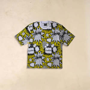 T-shirt Stussy imprimé motif bande dessinée en jersey 100% coton biologique 240g, teint en fil, compressé, pour un confort optimal - Product Image 1
