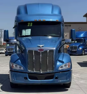Camion semi-remorque 579 Sleeper 2023 d'occasion - Toit surélevé, Paccar 500HP, boîte manuelle 13 vitesses, prêt à être expédié - Product Image 1