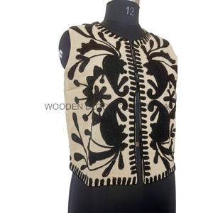 Chaqueta Corta Sin Mangas con Diseño Nuevo, Acolchada, Estampada, Bordada a Mano con Diseño Suzani, 100% Algodón, Floral, para Mujer, Ropa de Invierno, Reversible - Product Image 2