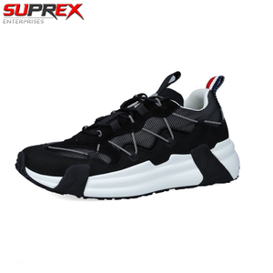 Chaussures de sport décontractées pour hommes en dentelle noire avec design léger et respirant pour un usage quotidien - Product Image 3