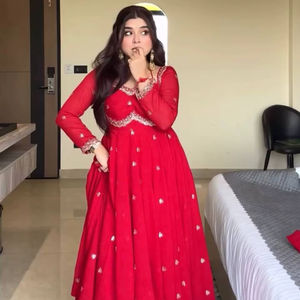 Robe Anarkali Évasée Élégante avec Dupatta - Product Image 1