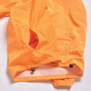 Veste Softshell de sport unisexe personnalisée coupe-vent imperméable à l'eau avec fermeture à glissière coupe-vent léger et respirant pour la chasse en plein air - Product Image 5