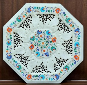 Mesa de mármol decorativa de fabricación india para uso elegante en interiores y exteriores disponible para precio de exportación - Product Image 4