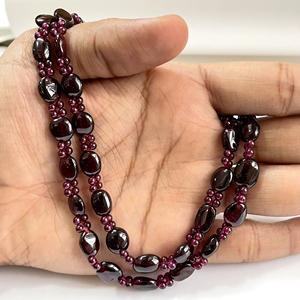 สร้อยคอลูกปัดโกเมนทำด้วยมือสีแดง - Product Image 1