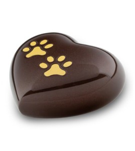 Heart Shape Paw Printed Urn <b>for</b> <b>Ash</b> Wholesale Brass <b>Keepsake</b> Urns <b>for</b> Human <b>Ashes</b> - Product Image 1