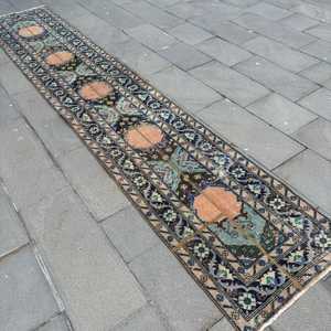 Alfombra Turca Vintage, Alfombra de 2.3x12.7 pies, Alfombra Azul con Estampado Animal - Product Image 2