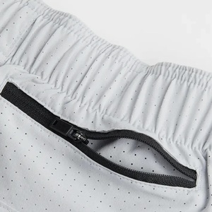 Short de sport en mesh respirant et anti-transpiration pour homme avec couche intérieure de compression, idéal pour le kick-boxing - Product Image 4