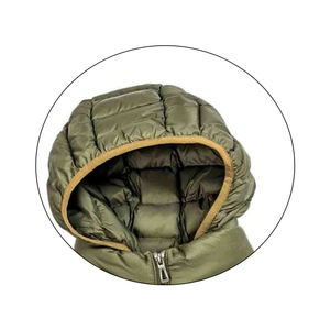 Chaqueta acolchada con capucha plegable cálida resistente al agua con cremallera de lona, decoración de piel de oveja, informal, Color Oliva liso, novedad de 2024 - Product Image 5