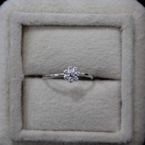 แหวนเพชรสังเคราะห์ทำด้วยมือน้ำหนักเบาหรูหรามีเอกลักษณ์ดีไซน์โดดเด่นสำหรับของขวัญวันครบรอบแต่งงานปาร์ตี้สำหรับผู้หญิง - Product Image 3