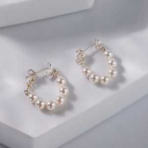 Élégant diamant Accent Halo perle boucles d'oreilles accessoire de déclaration de luxe pour les femmes - Product Image 1