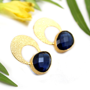 Elegante tanzanita cuarzo oro latón declaración Stud pendientes diseño hecho a mano oro martillado pendientes hecho a mano diseñador joyería - Product Image 2