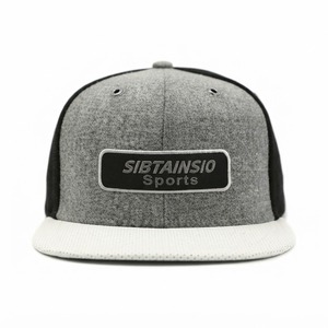 Gorra de Béisbol Trucker Unisex, 6 Paneles, Visera Plana, 100% Algodón, Tricolor Gris, Negro y Blanco, con Logotipo Personalizado del Equipo, Transpirable e Impermeable - Product Image 5
