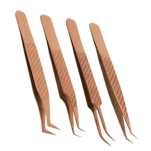 Juego de 4 pinzas de pestañas de lujo con forma de pez de color dorado precisión y estilo para profesionales de pestañas - Product Image 5