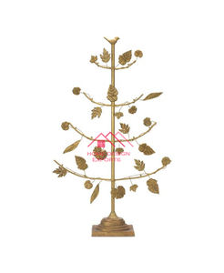 Árbol de Navidad con marco libre de metal acabado dorado con adornos dorados a bajo precio - Product Image 6