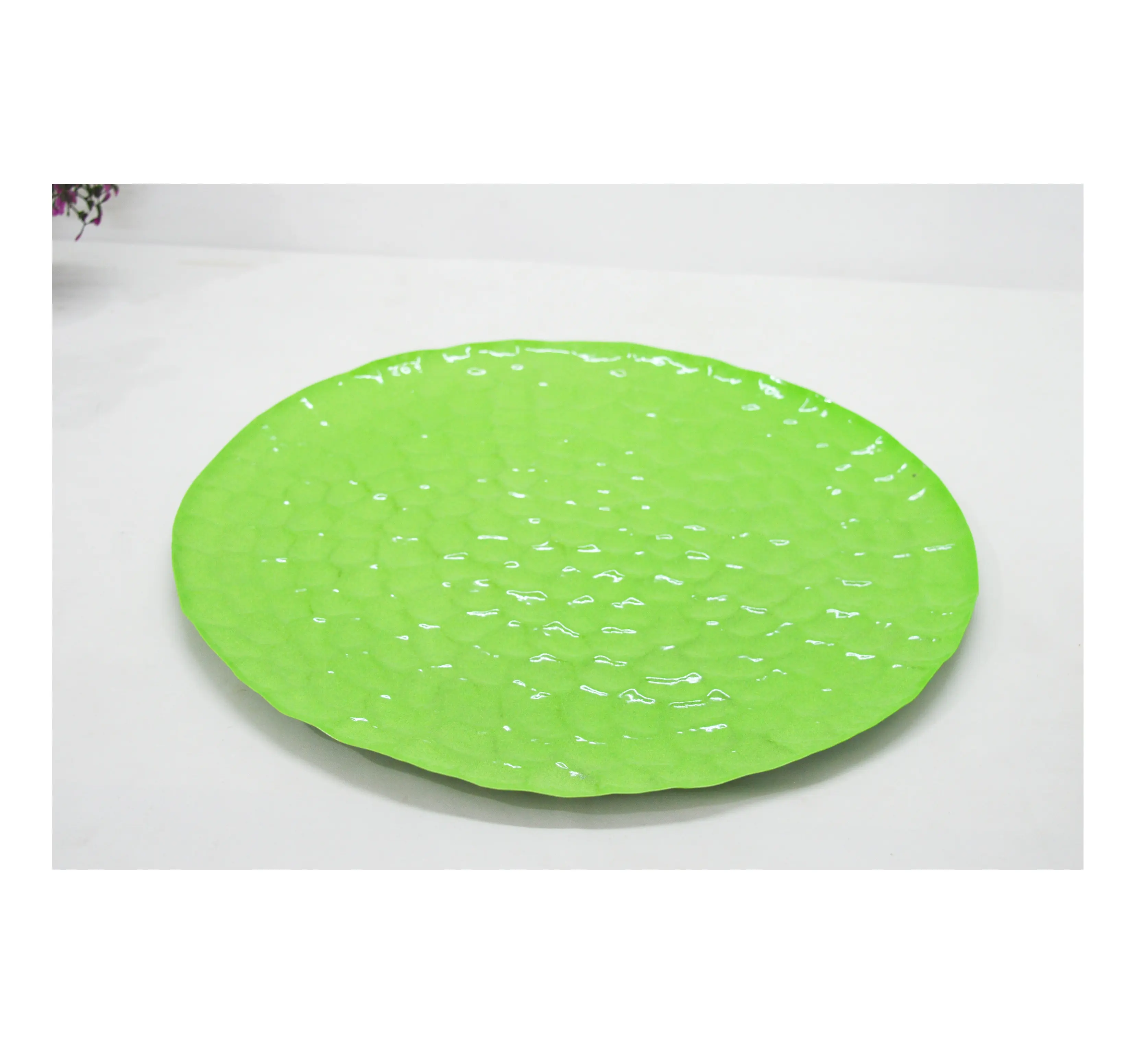 Eisen Phantasie Pulver beschichtete grüne Vintage-Stil Runde Serviert eller Reis platte mit großen gehämmerten Muster Günstige Preis Runde Tablett
