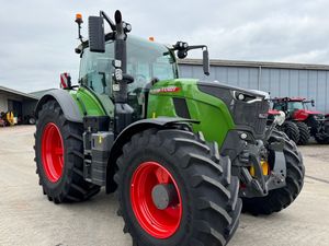 Tracteur agricole Fendt 728 VARIO 280 ch Transmission par engrenages 4 roues motrices Moteur et boîte de vitesses avec pompe Haute productivité Entièrement équipé Prêt à être expédié - Product Image 2